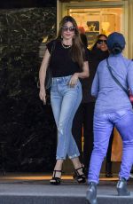 SOFIA VERGARA Shopping at Saks Fifth Avenue in Beverly Hills 04/19/2019