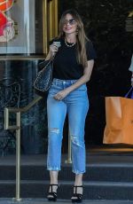 SOFIA VERGARA Shopping at Saks Fifth Avenue in Beverly Hills 04/19/2019