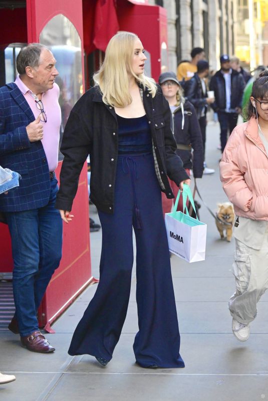 SOPHIE TURNER Out wuth Her Parents in New York 04/02/2019