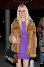 TARA REID at Craig