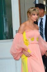 TAYLOR SWIFT Leaves Her Apartment in New York 04/23/2019