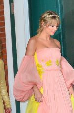 TAYLOR SWIFT Leaves Her Apartment in New York 04/23/2019