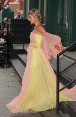 TAYLOR SWIFT Leaves Her Apartment in New York 04/23/2019