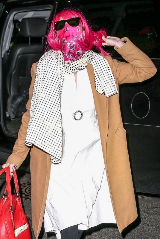 TAYLOR SWIFT Night Out in New York 04/01/2019