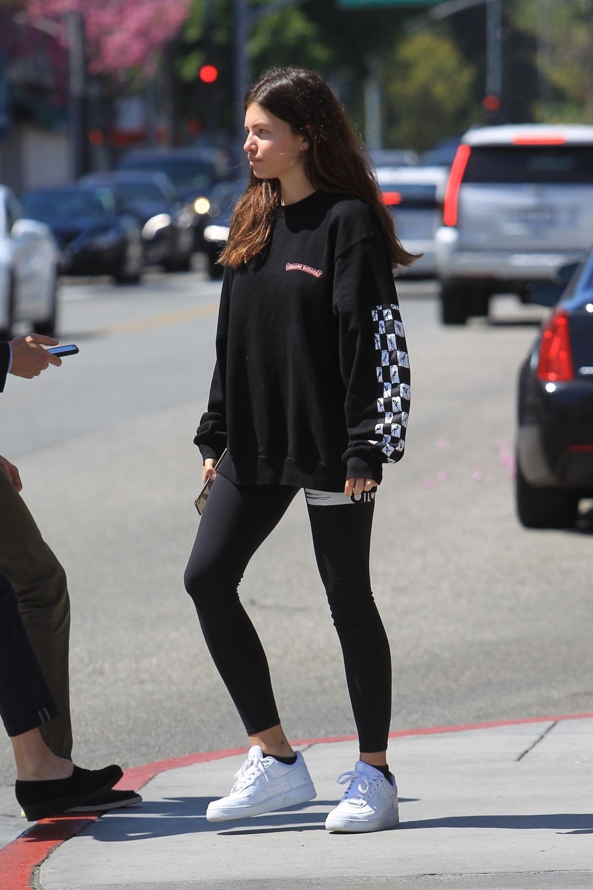 thylane-blondeau-out-for-lunch-in-beverly-hills-04-23-2019-7.jpg
