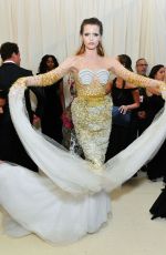 ABBEY LEE KERSHAW at 2019 Met Gala in New York 05/06/2019