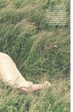ANNE HATHAWAY in Boston Common Magazine, May 2019
