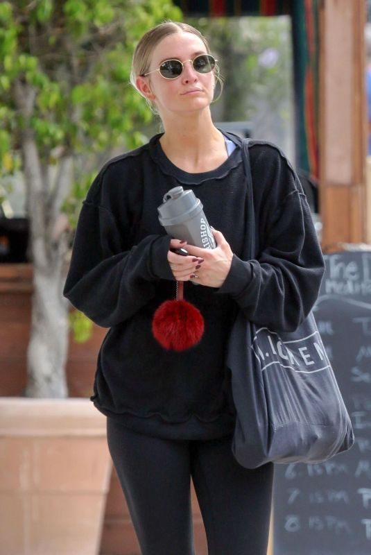 ASHLEE SIMPSON Leaves a Gym in Los Angeles 05/02/2019