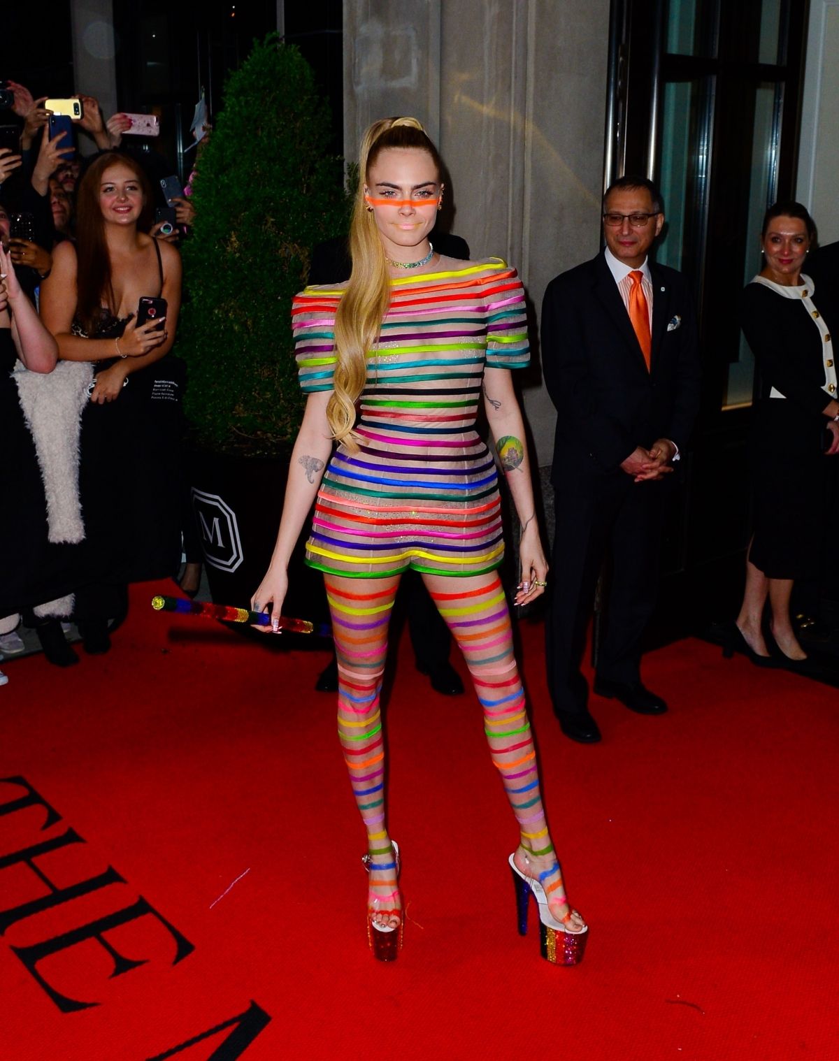 cara-delevingne-at-2019-met-gala-in-new-york-05-06-2019-1.jpg