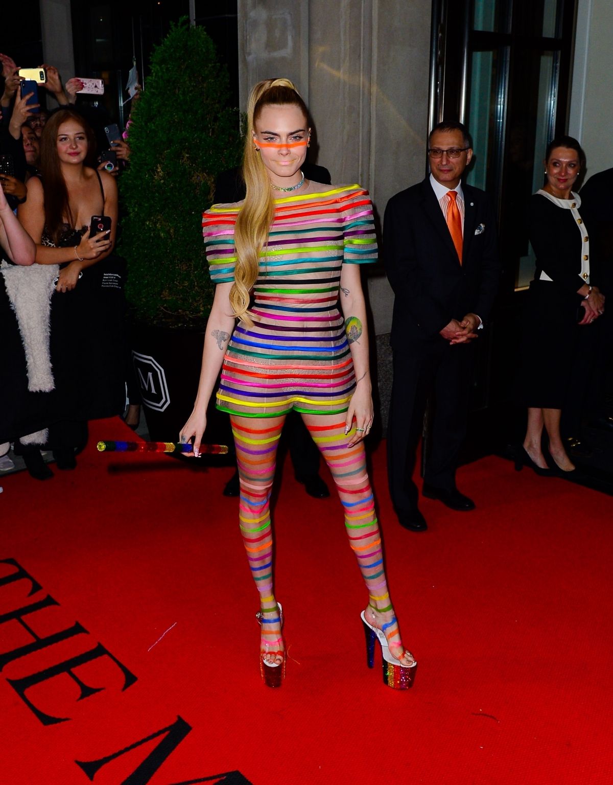 cara-delevingne-at-2019-met-gala-in-new-york-05-06-2019-2.jpg