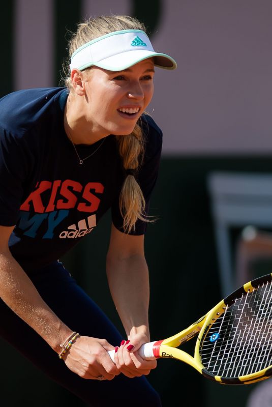 CAROLINE WOZNIACKI Practices at Roland Garros French Open Tournamet 05/24/2019
