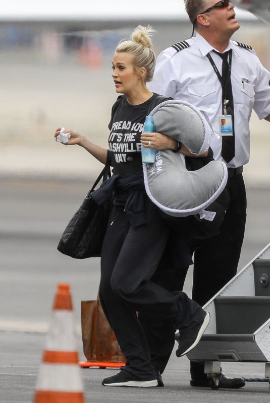 CARRIE UNDERWOOD Arrives in Los Angeles 05/07/2019