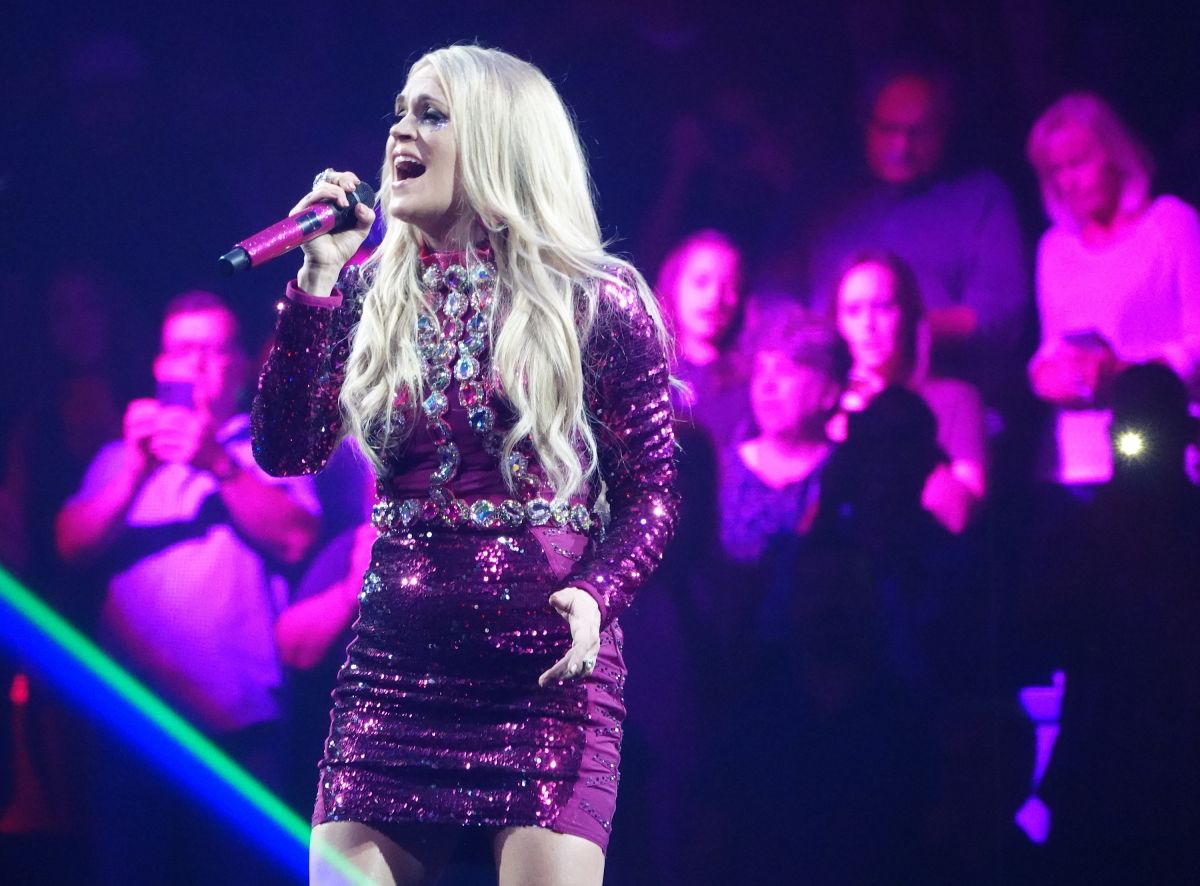 carrie-underwood-performs-at-mgm-grand-garden-arena-in-las-vegas-05-11-2019-1.jpg