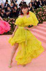 CHARLI XCX at 2019 Met Gala in New York 05/06/2019