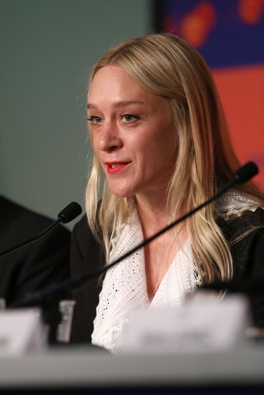 CHLOE SEVIGNY at The Dead Don