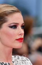DOUTZEN KROES at Once Upon a Time in Hollywood Photocall at Cannes Film Festival 05/22/2019