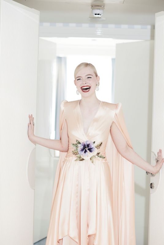 ELLE FANNING for Paris Match 2019