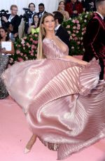 GISELE BUNDCHEN at 2019 Met Gala in New York 05/06/2019