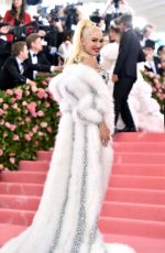 GWEN STEFANI at 2019 Met Gala in New York 05/06/2019