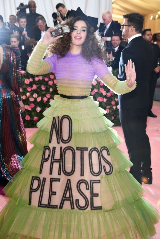 HAILEE STEINFELD at 2019 Met Gala in New York 05/06/2019