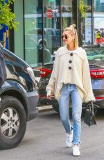 HAILEY and Justin BIEBER Out in New York 05/08/2019