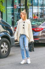 HAILEY and Justin BIEBER Out in New York 05/08/2019