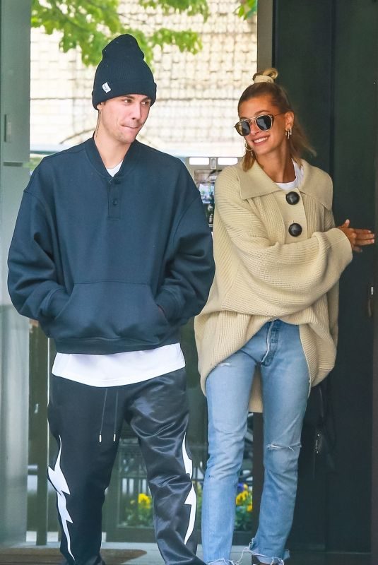 HAILEY and Justin BIEBER Out in New York 05/08/2019