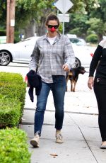 JENNIFER GARNER Having Fun Out in Brentwood 05/23/2019