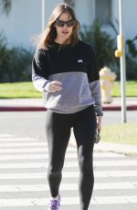JENNIFER GARNER Out and About in Los Angeles 05/20/2019