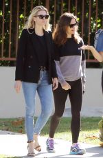 JENNIFER GARNER Out and About in Los Angeles 05/20/2019