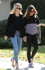 JENNIFER GARNER Out and About in Los Angeles 05/20/2019