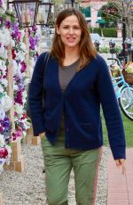 JENNIFER GARNER Out in Brentwood 05/15/2019