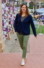 JENNIFER GARNER Out in Brentwood 05/15/2019