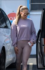 JENNIFER LOPEZ Arrives at as Gym in Miami 05/29/2019