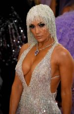 JENNIFER LOPEZ at 2019 Met Gala in New York 05/06/2019