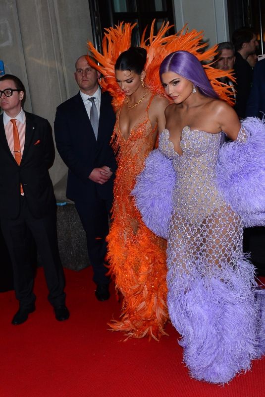 KANDALL and KYLIE JENNER Heading to Met Gala 2019 in New York 05/06/2019