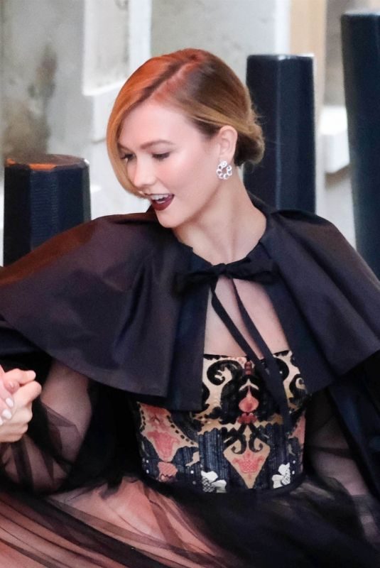 KARLIE KLOSS Out in Venice 05/11/2019