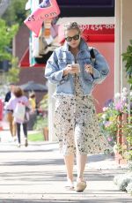 KATE HUDSON Out and About in Los Angeles 05/11/2019
