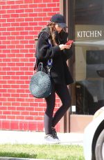 KATHERINE SCHWARZENEGGER Out in Los Angeles 05/21/2019