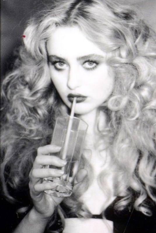 KATHRYN NEWTON by Ellen Von Unwerth, 2019