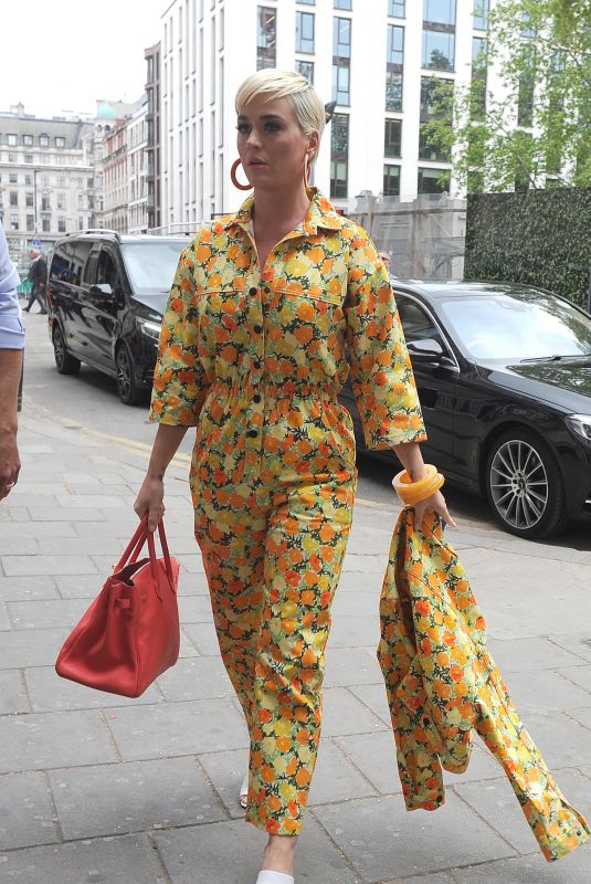 KATY PERRY Leaves Her Hotel in London 05/01/2019