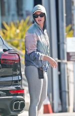 KATY PERRY Shopping at Brentwood Country Mart in Santa Monica 05/17/2019