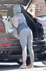 KATY PERRY Shopping at Brentwood Country Mart in Santa Monica 05/17/2019