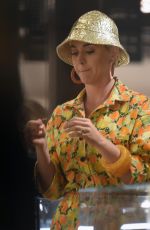 KATY PERRY Shopping for Jewellery at Liberty London 05/01/2019
