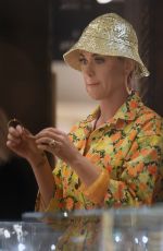KATY PERRY Shopping for Jewellery at Liberty London 05/01/2019