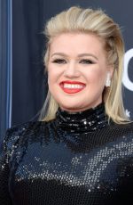 KELLY CLARKSON at 2019 Billboard Music Awards in Las Vegas 05/01/2019