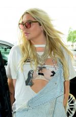 KESHA Arrives at LAX Airport in Los Angeles 05/08/2019