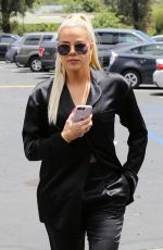 KHLOE KARDASHIAN Out and About in Calabasas 05/28/2019