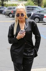 KHLOE KARDASHIAN Out and About in Calabasas 05/28/2019