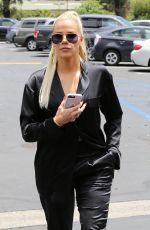 KHLOE KARDASHIAN Out and About in Calabasas 05/28/2019